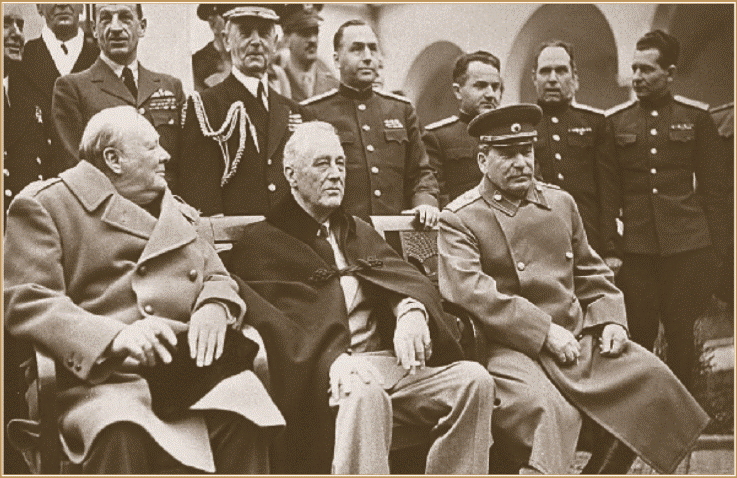 И.В. Сталин, Т.Рузвельт и У.Черчилль. Ялта, 1945 г. Фото Н.С. Власика..gif